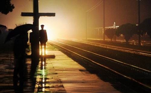 《知乎：知識交流的圣地，智慧碰撞的舞臺》